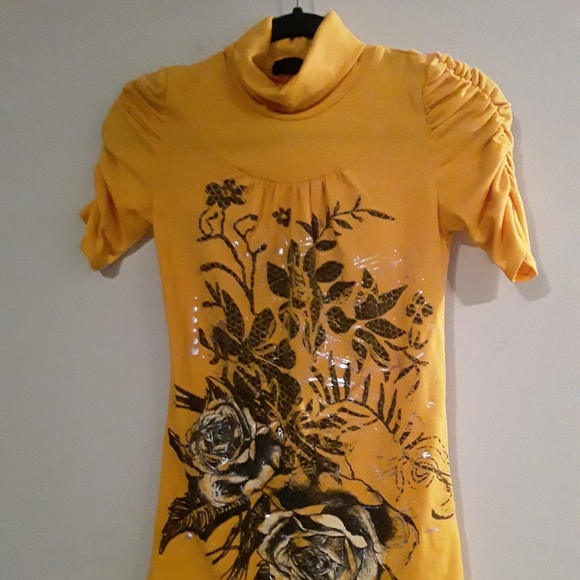 Seductions Women's Floral Shortsleeve Turtleneck - Picture 4 of 14